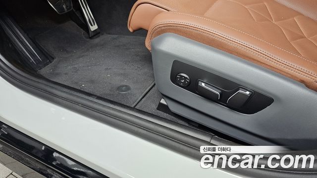 BMW 5-Series 2026 — photo 31