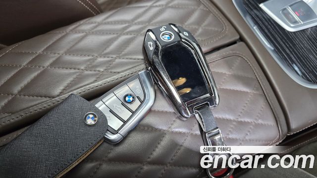 BMW 7-Series 2021 — photo 22