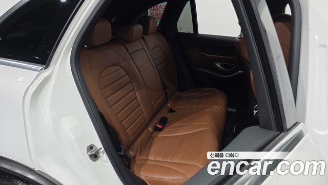 Mercedes-Benz GLC-Class 2022 — photo 18
