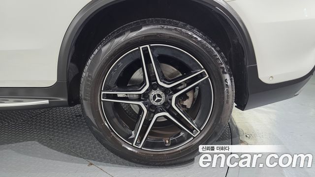 Mercedes-Benz GLC-Class 2022 — photo 7