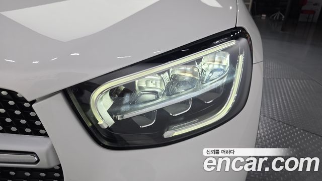 Mercedes-Benz GLC-Class 2022 — photo 8
