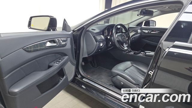 Mercedes-Benz CLS-Class 2016 — photo 10