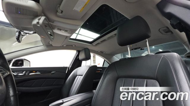 Mercedes-Benz CLS-Class 2016 — photo 18