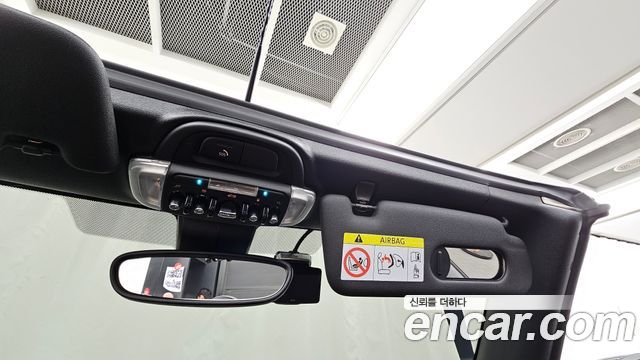 Mini Cooper Convertible 2024 — photo 25