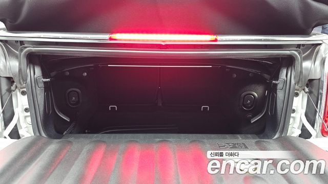 Mini Cooper Convertible 2024 — photo 26