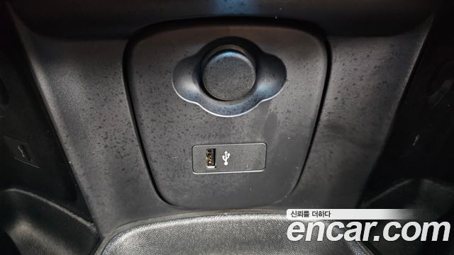 Mini Cooper Convertible 2024 — photo 31
