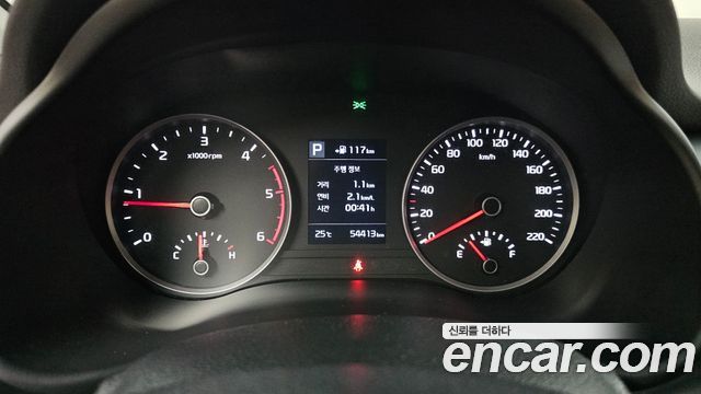 Kia Stonic 2018 — photo 11