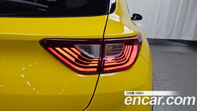 Kia Stonic 2018 — photo 9