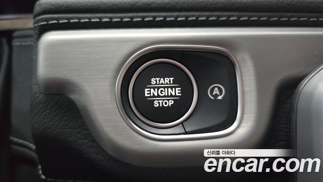 Mercedes-Benz G-Class 2026 — photo 28