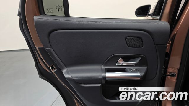 Mercedes-Benz EQA 2022 — photo 15