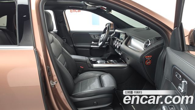 Mercedes-Benz EQA 2022 — photo 16