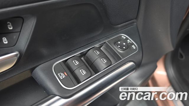 Mercedes-Benz EQA 2022 — photo 29