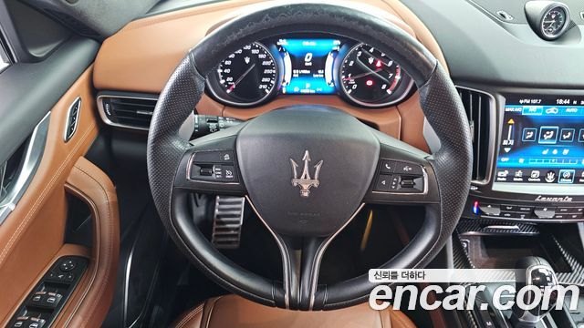 Maserati Levante 2017 — photo 13