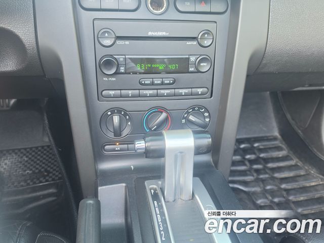 Ford Mustang 2006 — photo 10