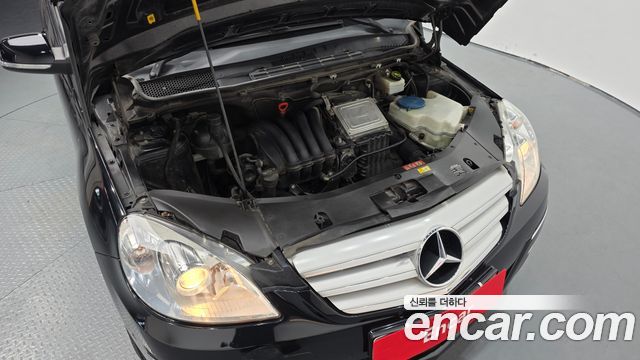 Mercedes-Benz B-Class 2010 — photo 6