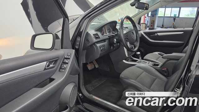 Mercedes-Benz B-Class 2010 — photo 13