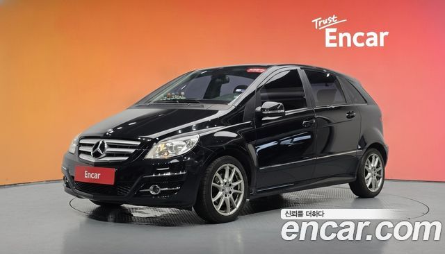 Mercedes-Benz B-Class 2010 — photo 1