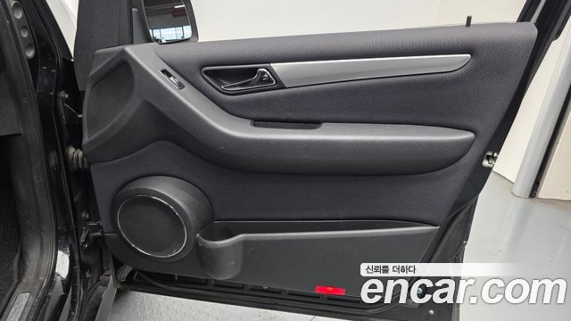 Mercedes-Benz B-Class 2010 — photo 14