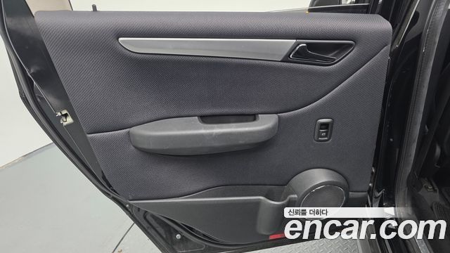 Mercedes-Benz B-Class 2010 — photo 15