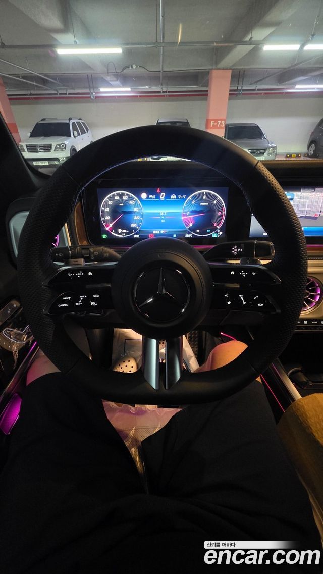 Mercedes-Benz G-Class 2026 — photo 8