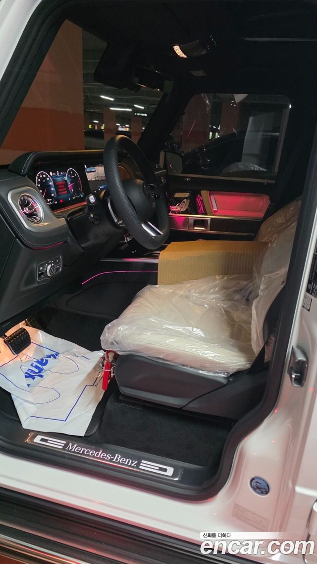 Mercedes-Benz G-Class 2026 — photo 10