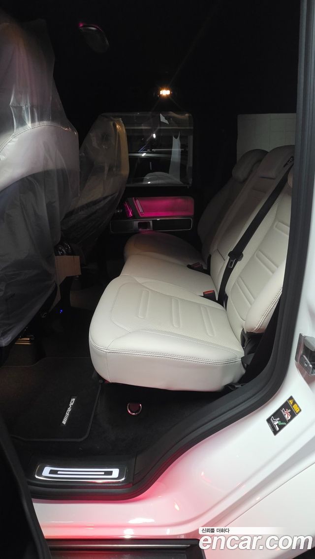 Mercedes-Benz G-Class 2026 — photo 13