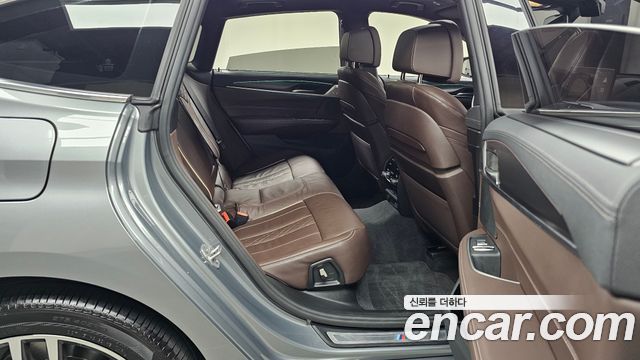 BMW Gran Turismo 2023 — photo 17