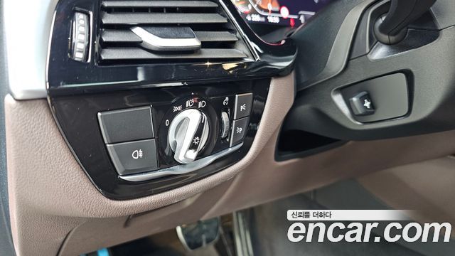 BMW Gran Turismo 2023 — photo 26
