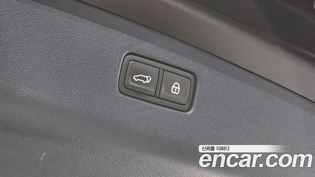 Genesis GV70 2021 — photo 26