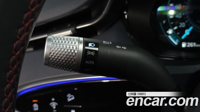 Genesis GV70 2021 — photo 27