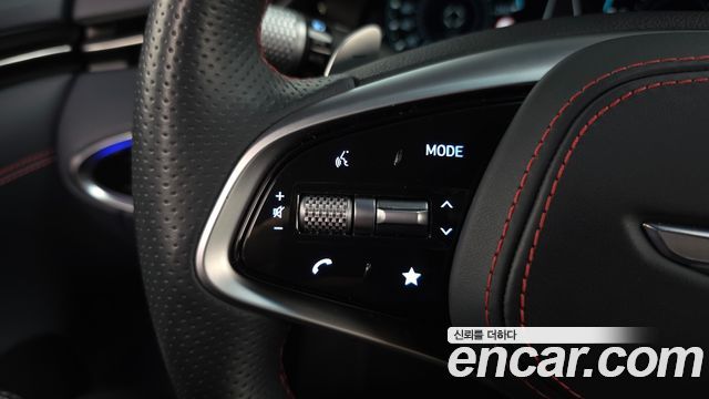 Genesis GV70 2021 — photo 29