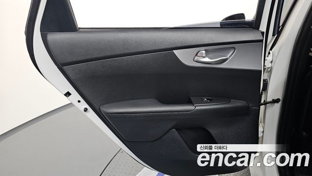 Kia K3 2024 — photo 15