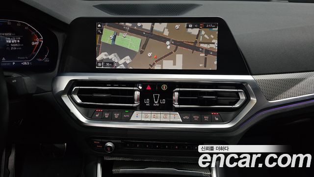 BMW 3-Series 2021 — photo 14