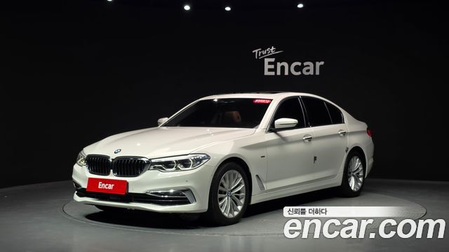 BMW 5-Series 2018 — photo 33