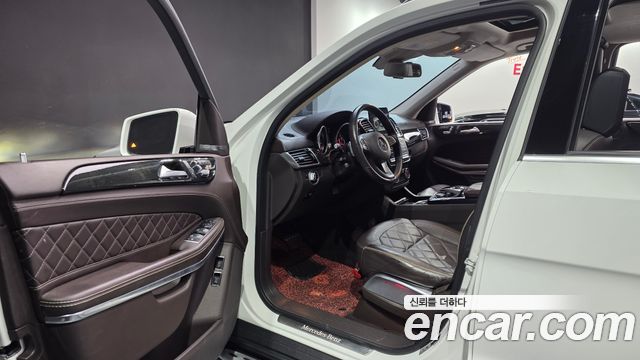 Mercedes-Benz GLS-Class 2017 — photo 10