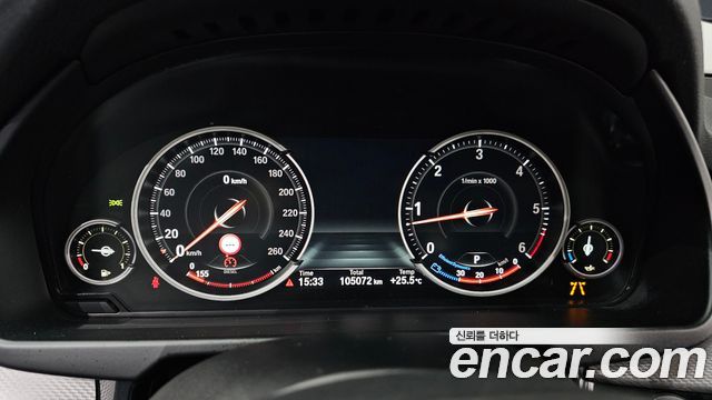BMW X5 2018 — photo 8