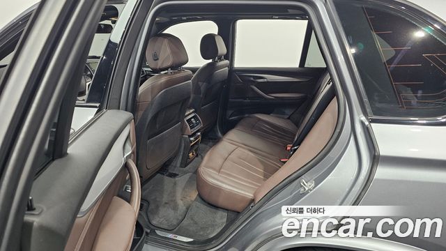 BMW X5 2018 — photo 12