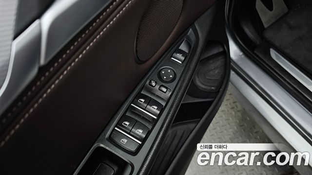 BMW X5 2018 — photo 13