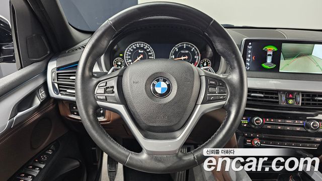 BMW X5 2018 — photo 15