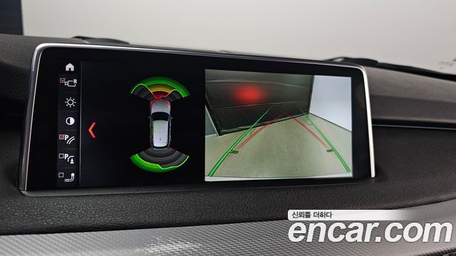 BMW X5 2018 — photo 17