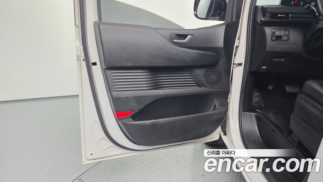 Hyundai Staria 2022 — photo 14