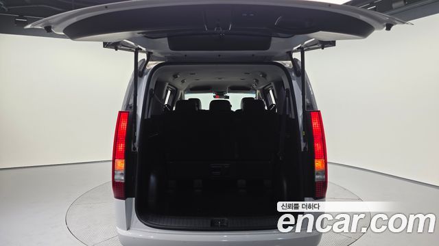 Hyundai Staria 2022 — photo 30