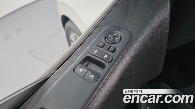 Hyundai Staria 2022 — photo 34