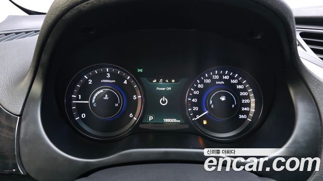 Hyundai Grandeur 2015 — photo 8