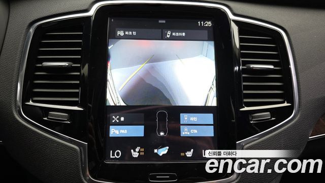 Volvo XC90 2017 — photo 14