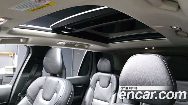 Volvo XC90 2017 — photo 19