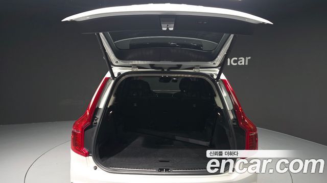 Volvo XC90 2017 — photo 20