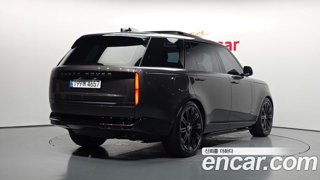 Land Rover Range Rover 2025 — photo 2