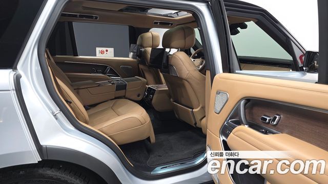 Land Rover Range Rover 2025 — photo 12