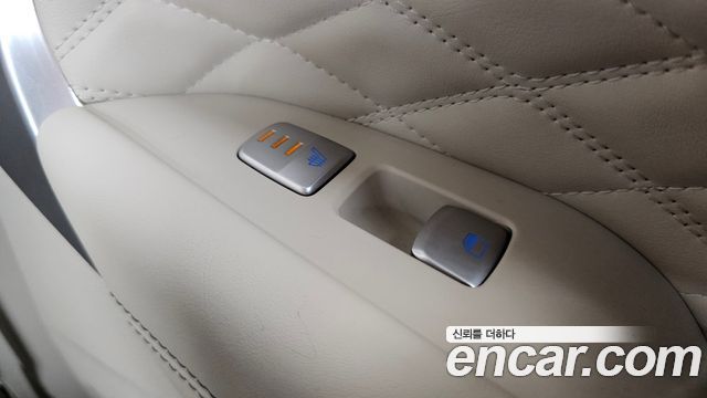 Genesis G70 2019 — photo 18